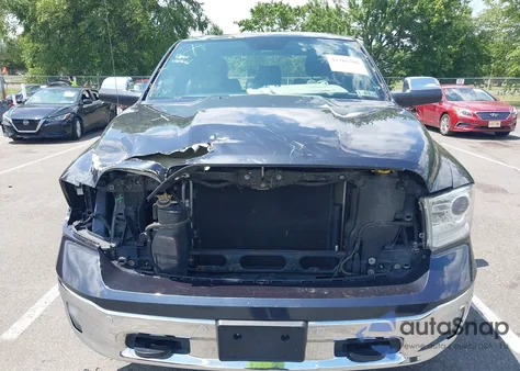 2015 Ram 1500 Laramie z USA, uszkodzony, nr VIN 1C6RR7NTXFS774592